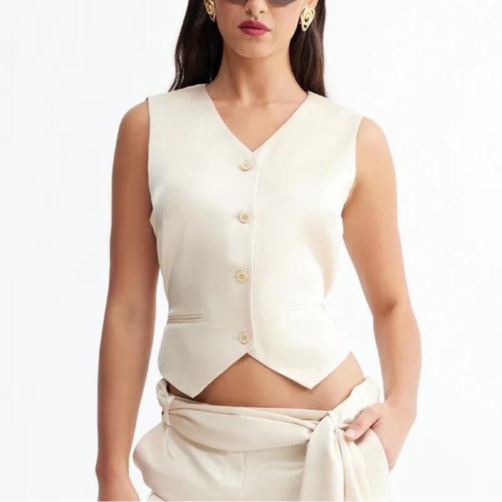 Elegant Cream Sleeveless Top